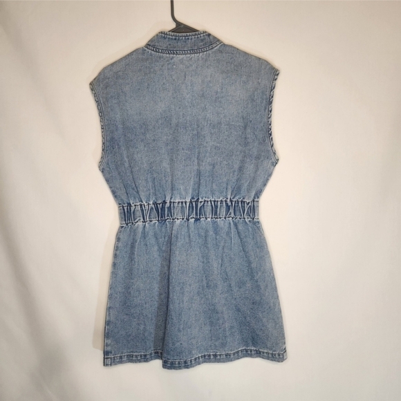 Almost Famous Sleeveless Denim Dress with Pockets Size Medium Cottage - Picture 2 of 7